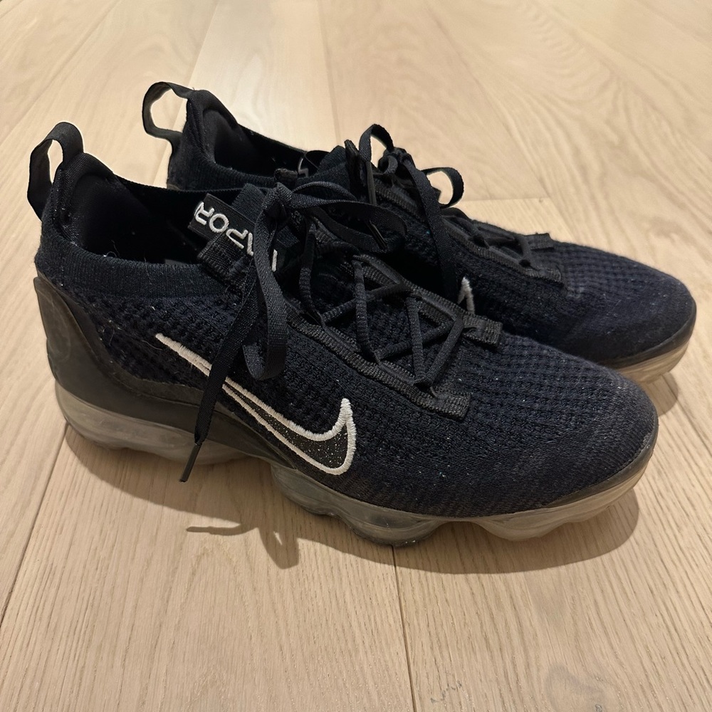 Nike Air Vapor Max in black